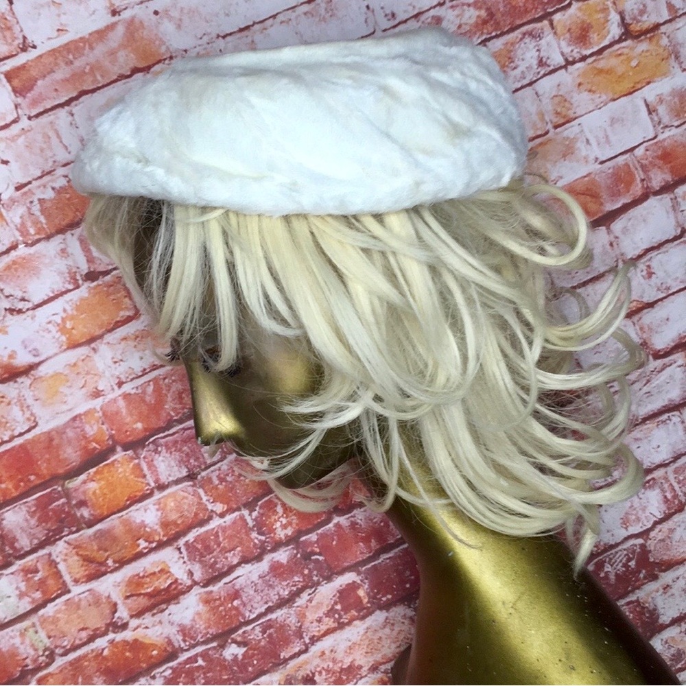 Vintage MCM White Faux Fur Shapable Tilt Beret Hat